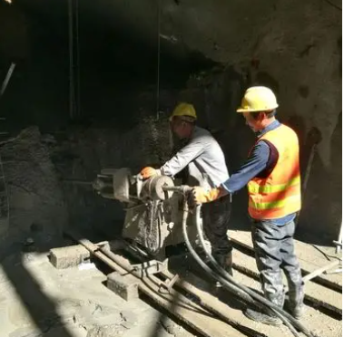 黄岛水下抗分散灌浆料特点 水下不分散注浆料介绍